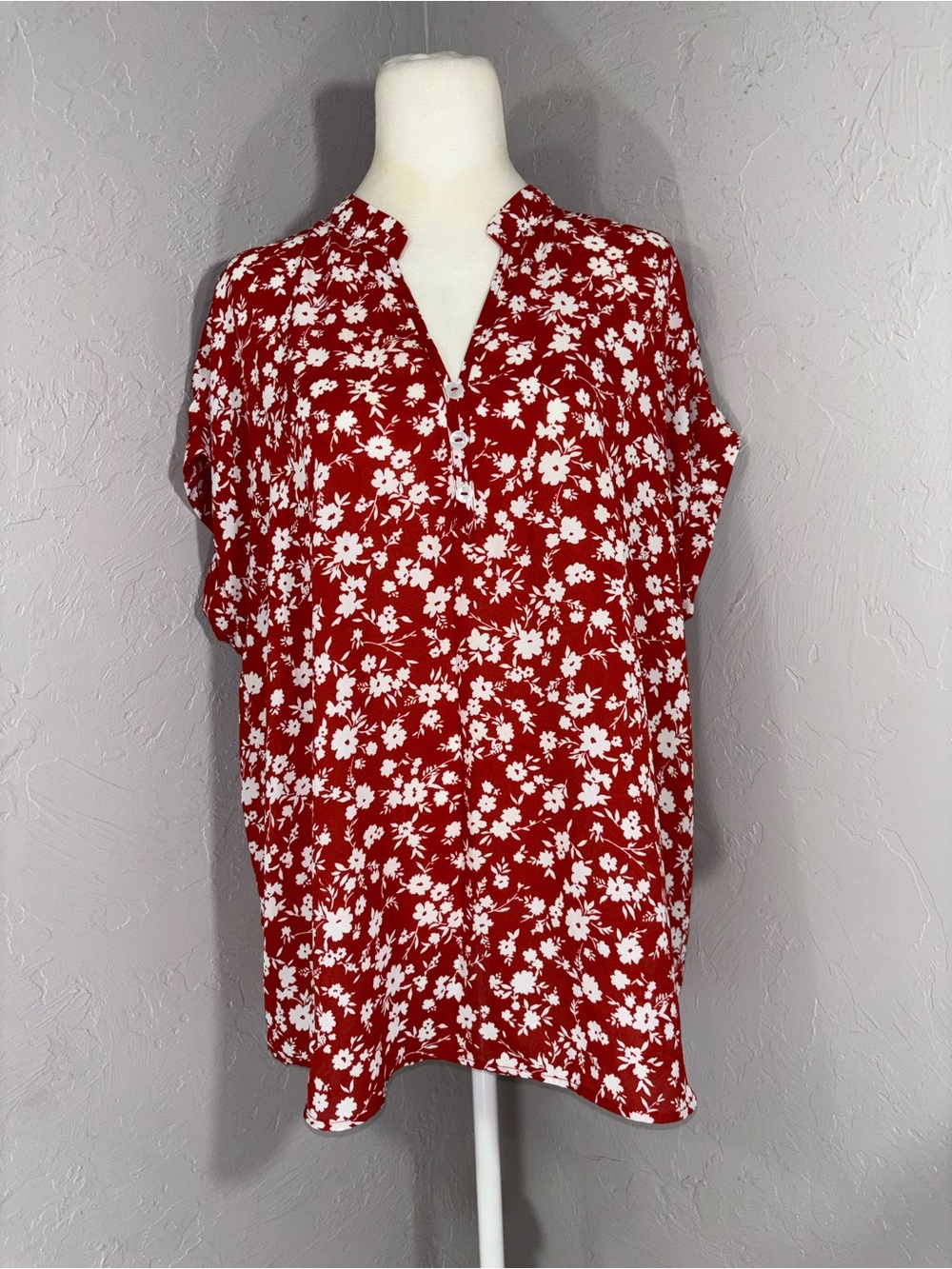 Sweet Rain Red Floral Split V-Neck Blouse